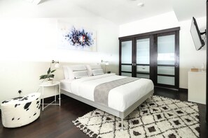 3 Schlafzimmer, laptopgeeigneter Arbeitsplatz, Bügeleisen/Bügelbrett