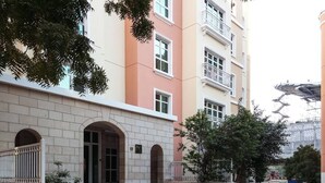Unclassified image, 5 of 14, button - Bright Studio in Discovery Gardens! Sleeps 2 (Dubai)