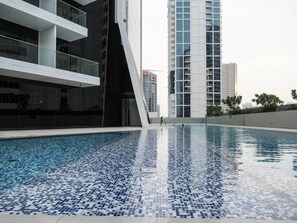 Hồ bơi ngoài trời 