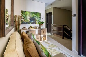 Interior - Calm Yet Exhilarating 3BR in Downtown Dubai - Sleeps 8! (Dubai)