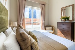 3 bedrooms, laptop workspace, iron/ironing board, WiFi