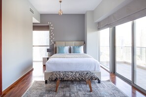3 bedrooms, laptop workspace, iron/ironing board, WiFi