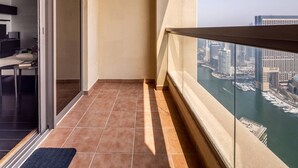 Unclassified image, 2 of 26, button - Elegant 2BR in JBR With Stunning Marina Views! (Dubai)