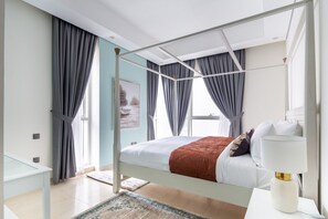 3 Schlafzimmer, laptopgeeigneter Arbeitsplatz, Bügeleisen/Bügelbrett