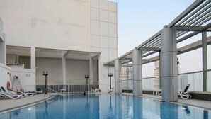 Unclassified image, 3 of 14, button - Fantastic Studio Apartment With Subtle Décor in Downtown Dubai (Dubai)