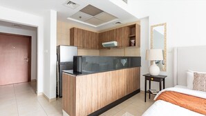 Unclassified image, 4 of 14, button - Fantastic Studio Apartment With Subtle Décor in Downtown Dubai (Dubai)