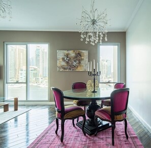 Dining - Amazing + Bright 2BR w/ Full Marina Views! (Dubai)