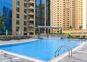 Outdoor pool - Amazing + Bright 2BR w/ Full Marina Views! (Dubai)