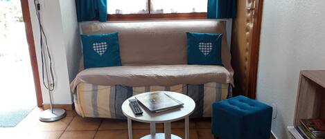 TV, books