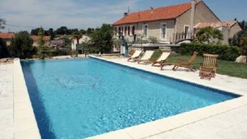 Piscine extérieure