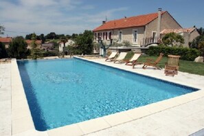 Piscina a l'aire lliure 