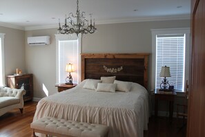 5 bedrooms, desk, iron/ironing board, free WiFi