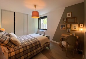 2 habitaciones, insonorización, tabla de planchar con plancha y wifi 