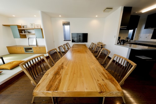 客室内のダイニングエリア