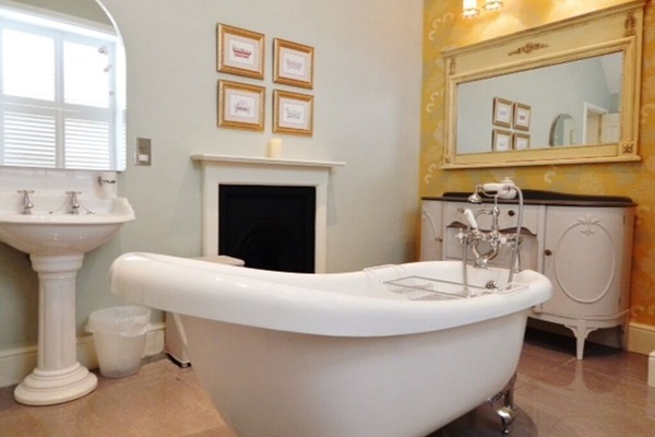 Double Room (Grosvenor) | Bathroom | Bathrobes, towels