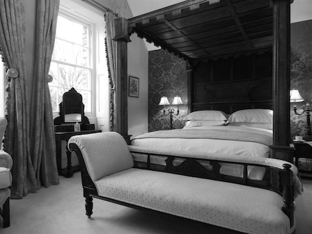 ๋๋ธ๋ฃธ (Bellevue Four Poster) | ๋ค๋ฆฌ๋ฏธ/๋ค๋ฆฌ๋ฏธํ, ๋ฌด๋ฃ WiFi, ์นจ๋ ์ํธ