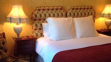 Double Room (Grosvenor) | Iron/ironing board, free WiFi, bed sheets