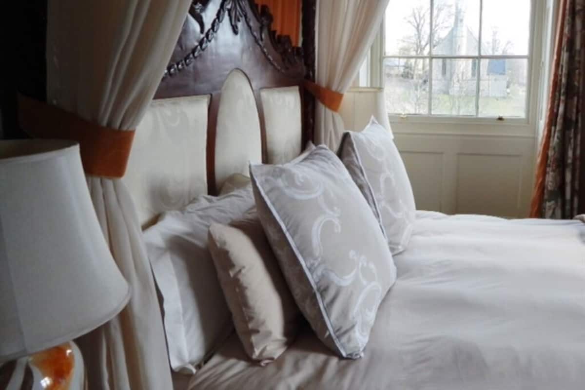 Double Room (Beaumont Four Poster) | Iron/ironing board (on request), WiFi (free), bed sheets