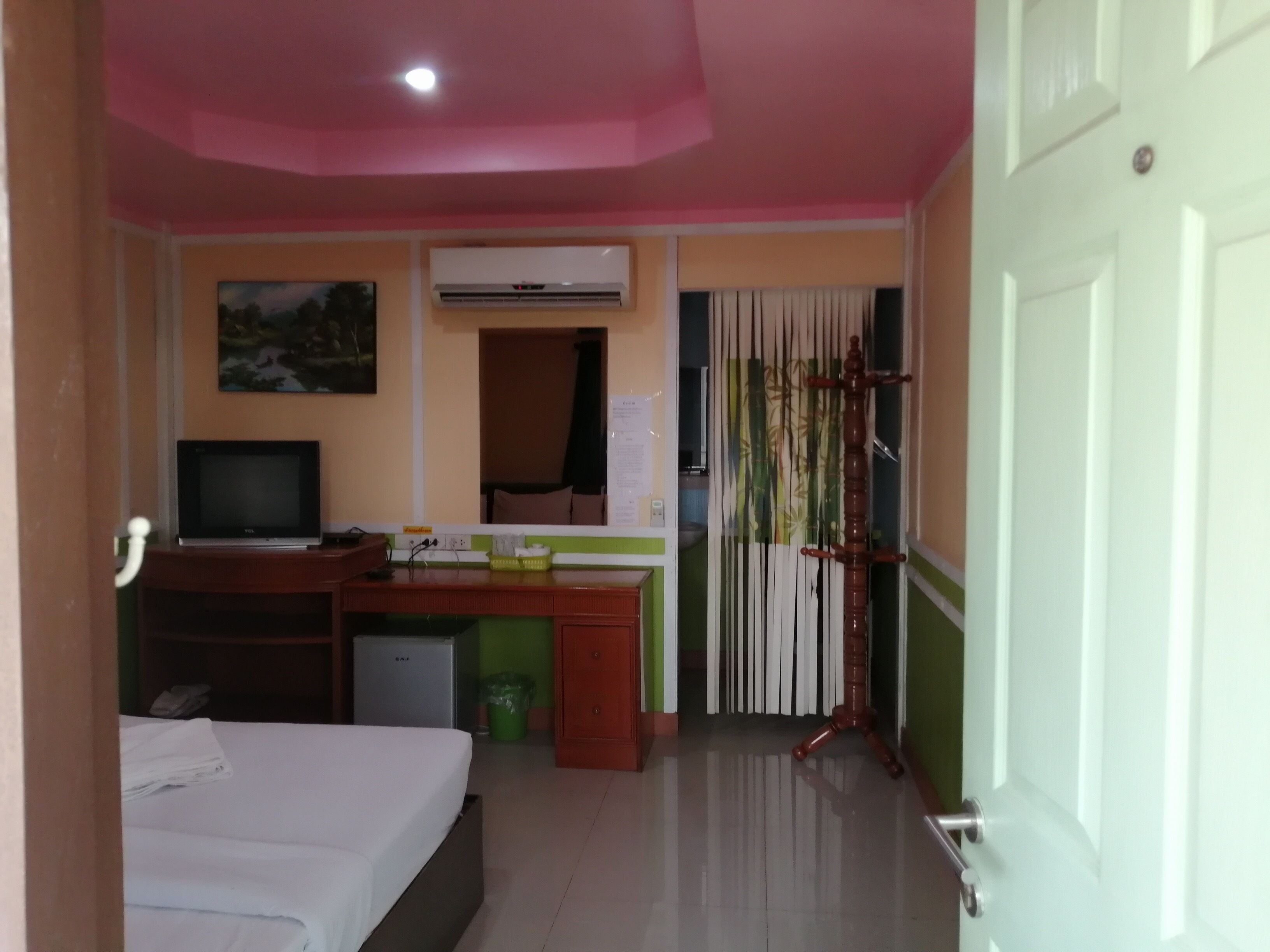 Standard Room | Desk, laptop workspace, free WiFi