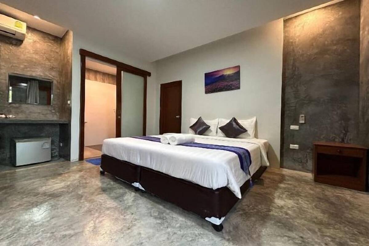 1 quarto, escrivaninha, Wi-Fi de cortesia, roupa de cama