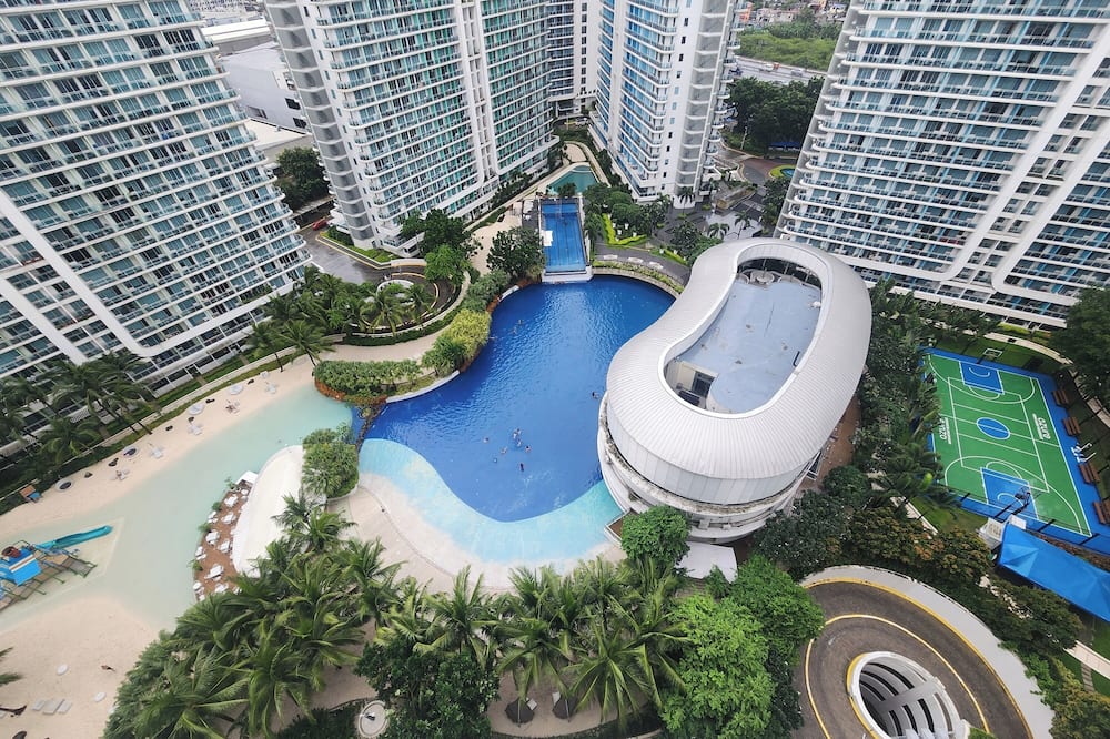 Azure Staycation Philippines by AMRS Near Manila International Airport