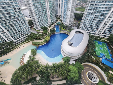 Fachada da propriedade. Azure Staycation Philippines by AMRS Near Manila International Airport