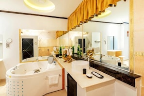 VIP Studio | Minibar, in-room safe, desk, free WiFi - Poseidon Boutique Hotel (Pattaya)