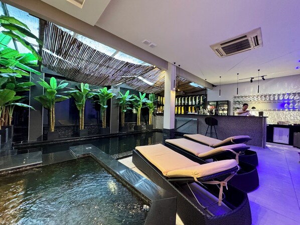 2 indoor pools - Poseidon Boutique Hotel (Pattaya)