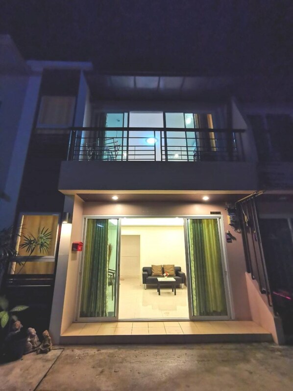 Front of property – evening/night