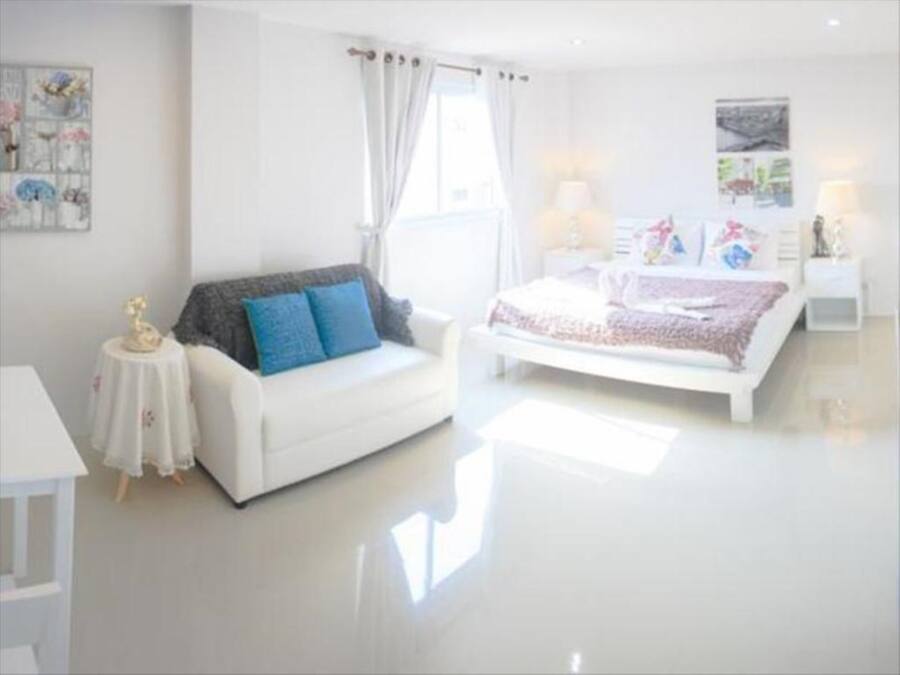 Desk, free WiFi, bed sheets