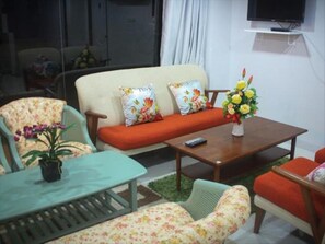 Lobby sitting area - Chic Hotel Suratthani (Surat Thani)