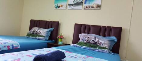 Twin Room | Free WiFi