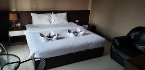 Habitación | Espacio para trabajar con un portátil y wifi gratis