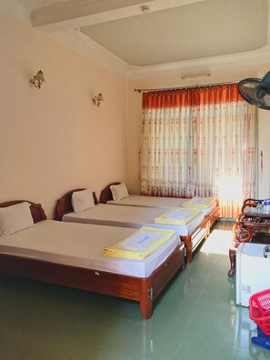 Triple Room, 3 Twin Beds | Free WiFi - Hotel 8 3 (Dong Hoi)