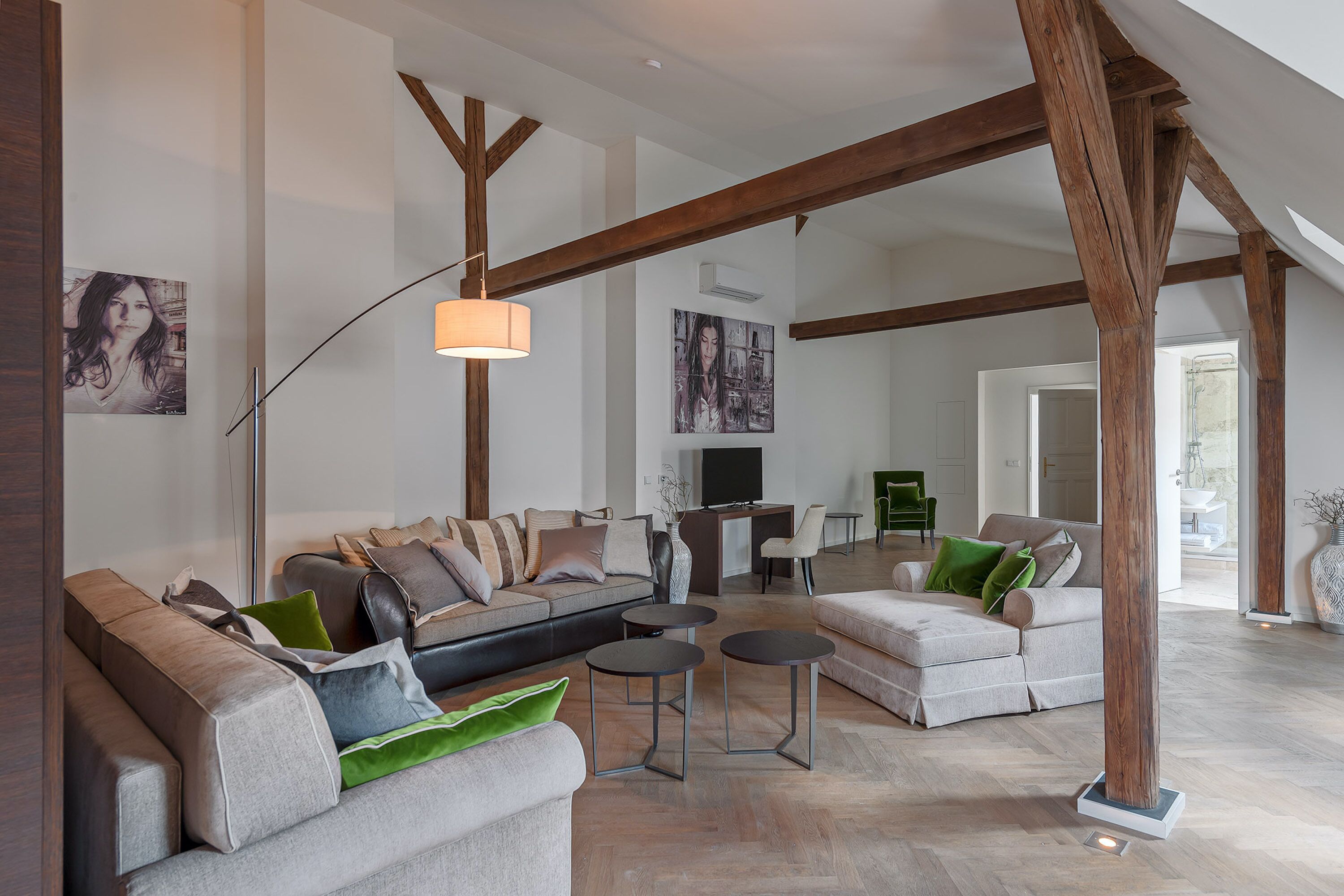 loft | private kitchenette | mini-fridge, coffee/tea maker, electric kettle