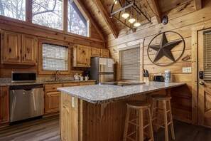 Mikrovågsugn, diskmaskin, kaffe- och tebryggare och brödrost