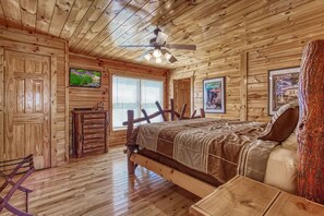 2 bedrooms, iron/ironing board, bed sheets