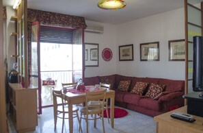 Apartment, 2 Schlafzimmer | Wohnbereich | Flachbildfernseher