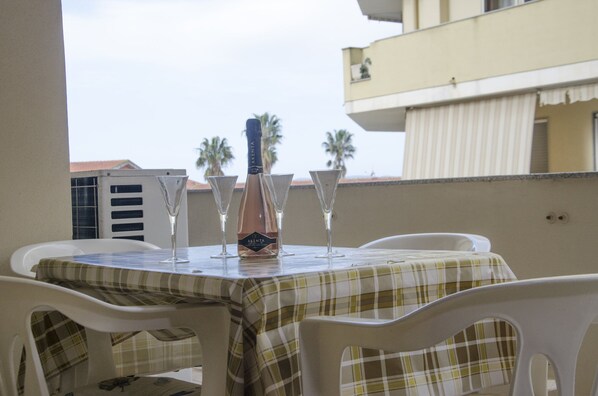 Apartment, 2 Schlafzimmer | Balkon