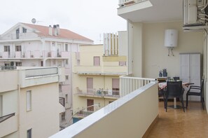 Apartment, 2 Schlafzimmer | Balkon