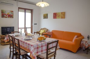 Apartment, 2 Schlafzimmer | Wohnbereich