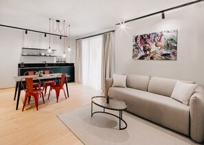 Classic Suite, 2 Bedrooms (incl Cleaning Fee) | Private kitchen | Fridge, microwave, stovetop, dishwasher - das bleibt (Schladming)