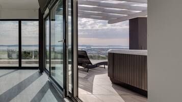 Bañera de hidromasaje privada