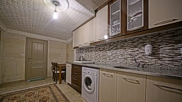 Chambre Familiale | Cuisine privée