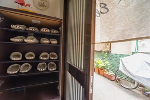 Interior - Matsuyamachi House (Osaka)