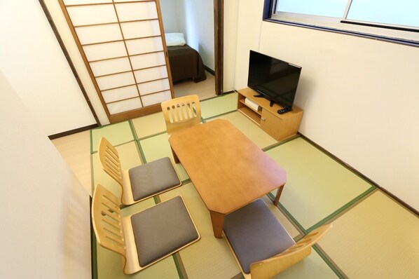 House, 3 Bedrooms | Living room