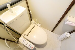 House, 3 Bedrooms | Bathroom
