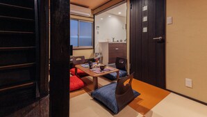 Living room - Local stay in Namba (Osaka)