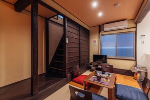 House, 1 Bedroom | Living room | Flat-screen TV