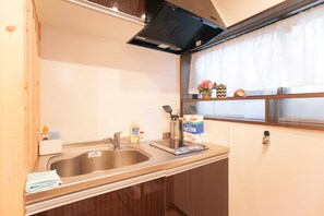 하우스, 침실 3개 | 전용 주방 | 냉장고, 전자레인지, 쿡탑, 조리 도구/접시/주방 기구